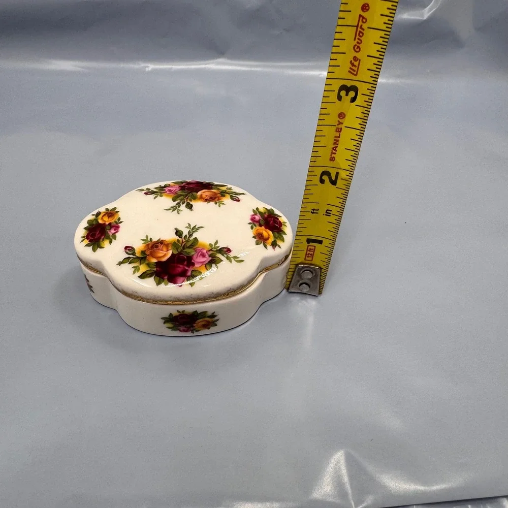 Royal Albert Old Country Roses Trinket Box‎ Jewelry Dish England